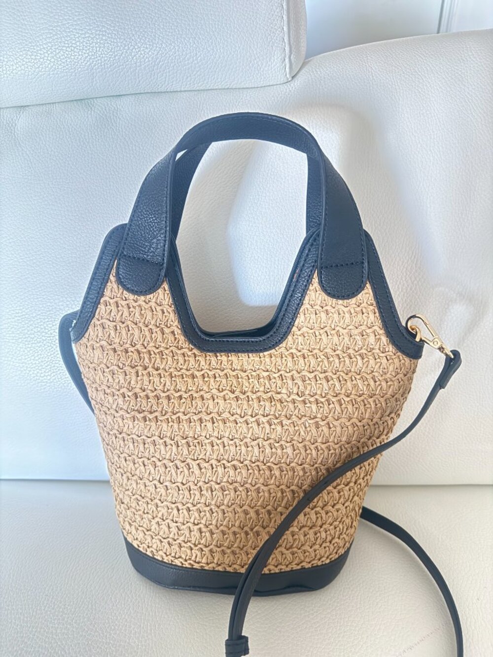 NWT TOMMY BAHAMA STRAW BUCKET BAG CROSSBODY W INNER POUCH NATURAL BLACK - Picture 3 of 6
